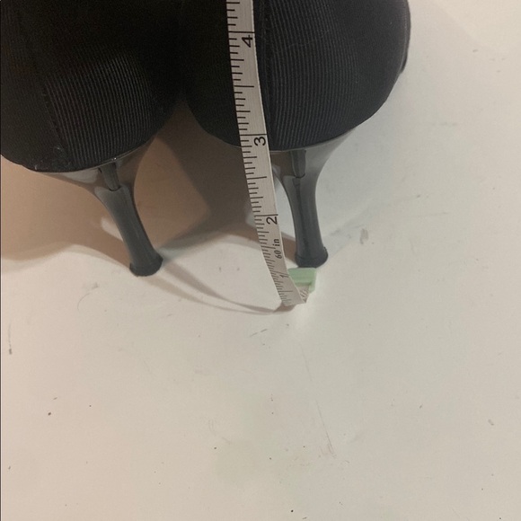 SALVATORE FERRAGAMO Women’s 7.5 3A Black Satin Bow Pointed Heels - Picture 7 of 10